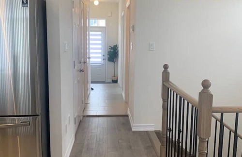 Wasaga Beach House | Cozy Coastal Getaway - Minutes from Wasaga Beach!