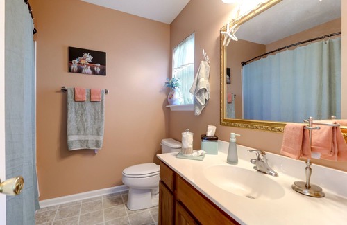 Charleston House | Cozy Coastal Townhome with seasonal pool centrally located in Charleston
