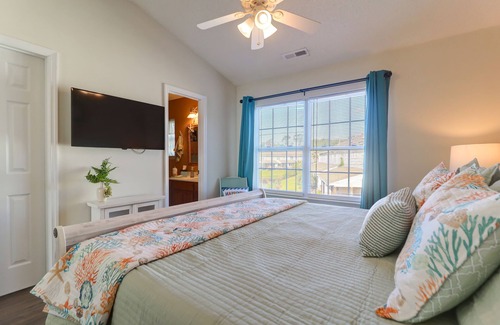 Charleston House | Cozy Coastal Townhome with seasonal pool centrally located in Charleston
