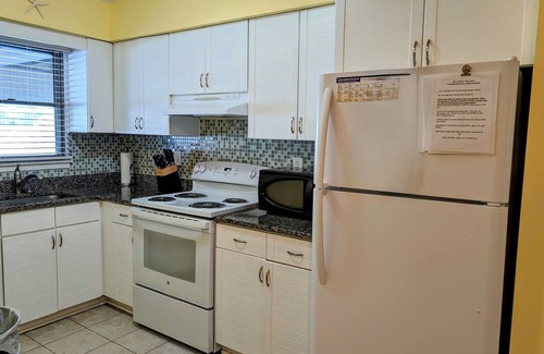 Bethany Beach House | Cozy Coastal Value – 2BR Sea Pines Townhome Just a Block from the Beach!