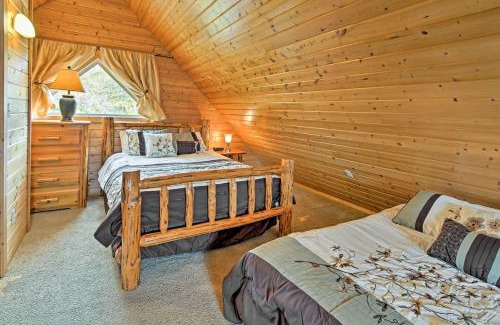 Columbia House | Cozy Columbia Cabin with Shared Lake Dock!