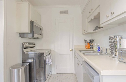 Columbus Apartment | Cozy Columbus 2-Bed Mid-Term Stay