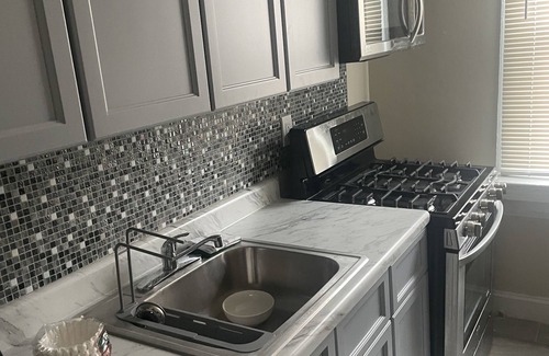 Olney-Oak Lane Apartment | Cozy comfort