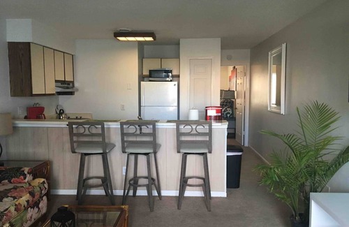 North Carolina Coast Condo | Cozy Condo, Balcony, Pool, King Bed, Sofa Bed, free parking, 3 block to beach!