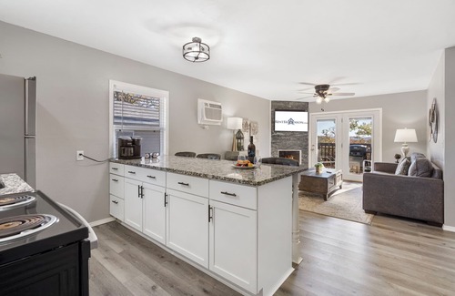 Kimberling City Condo | Cozy Condo on Table Rock-Great Views-Free Tickets-Boat Dock