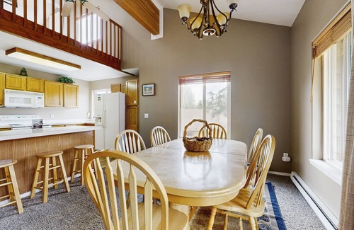 McCall Condo | Cozy condo w/a wood stove, shared hot tub, pools, & tennis - close to downtown