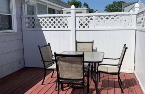 Dennis Port Condo | Cozy condo with pool access, 1/2 mile from beach