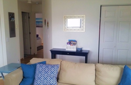 Hood River Apartment | Cozy & Convenient 2BR/1BA Downtown Apartment