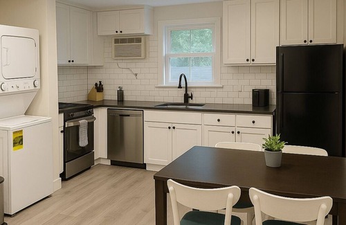 Skokie Apartment | Cozy Corner: Charming 1BR with WiFi