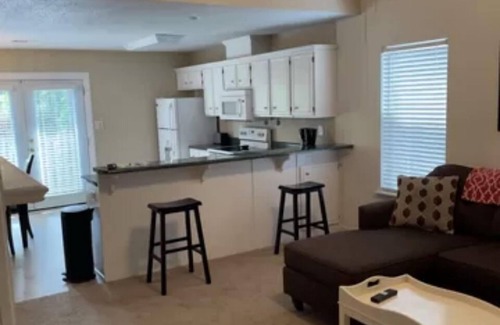 National Hills House | Cozy corporate rental walking distance from Augusta Nationals.