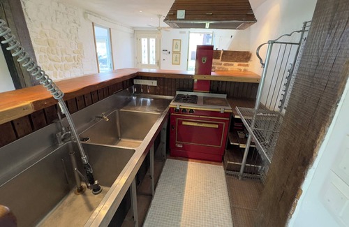 Cleon Cottage | Cozy cottage on the river with kayaks floating pontoon, 100 km from Paris ,