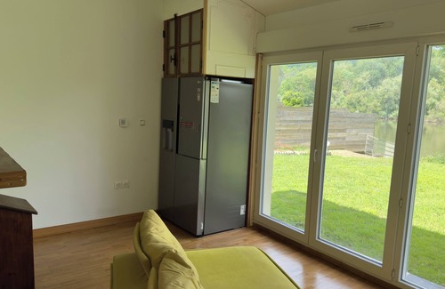 Cleon Cottage | Cozy cottage on the river with kayaks floating pontoon, 100 km from Paris ,