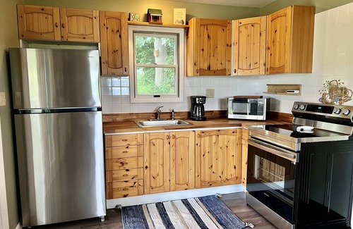 Marklesburg Cottage | Cozy cottage - 4 min to Aitch Boat Launch & Fishing Pier.
