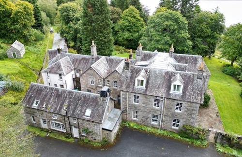 Loch Tay House | Cozy cottage from 1840 on the beautiful Loch Rannoch in Scotland