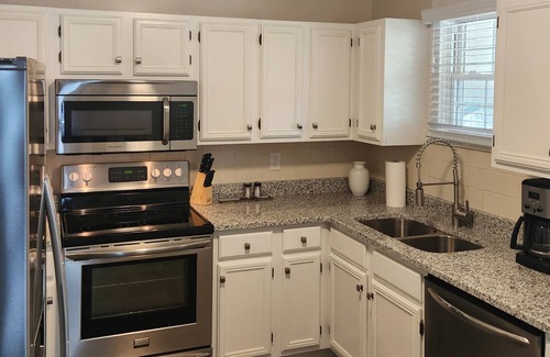 Winston - Salem House | Cozy cottage home within walking distance of next to Wake Forest University!