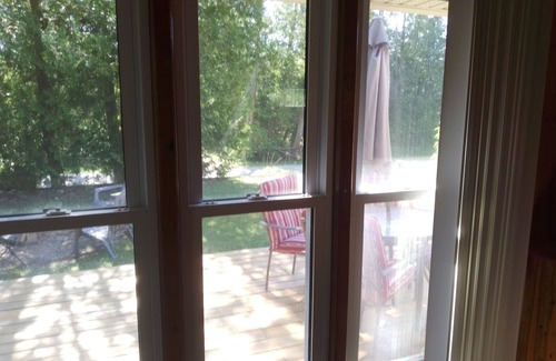 Sauble Beach Cottage | Cozy cottage in Sauble Beach - Steps to beach