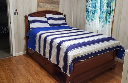 Supply Cottage | Cozy Cottage Intercoastal Waterway - 5 mins From Beach!