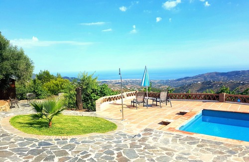 Frigiliana Cottage | Cozy cottage located next to the Sierra de Almijara Natural Park