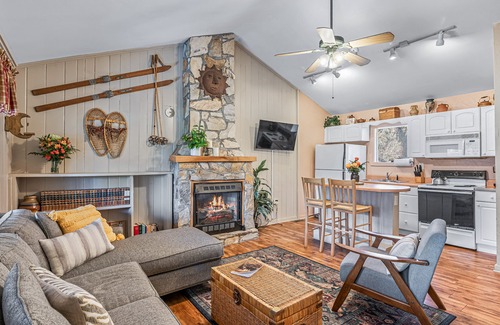 Chimney Rock Cottage | Cozy Cottage Next to Chimney Rock State Park & Lake Lure Beach