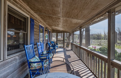 Chimney Rock Cottage | Cozy Cottage Next to Chimney Rock State Park & Lake Lure Beach