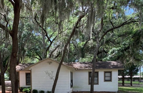 Lady Lake House | Cozy Cottage On 400-Acre Resort