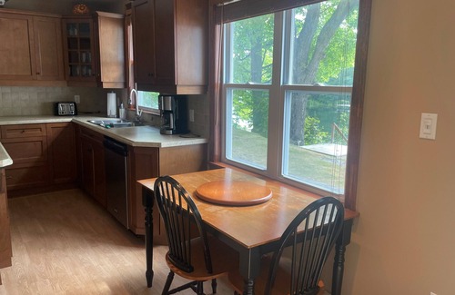 Rideau Lakes Cottage | Cozy cottage on the Rideau, relax with the whole family