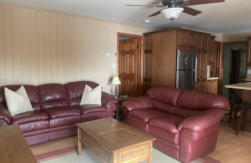 Rideau Lakes Cottage | Cozy cottage on the Rideau, relax with the whole family