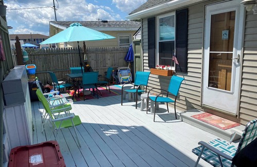 Old Orchard Beach Cottage | Cozy Cottage Steps From The Beach!
