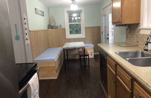Lake Michigan Beach Cottage | Cozy cottage with almost .5 acres