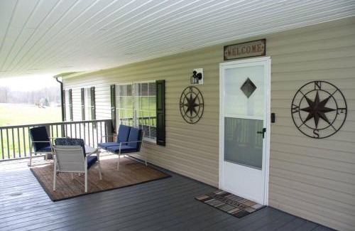 Blue Ridge House | Cozy Cottage with Full View of the Mountains!