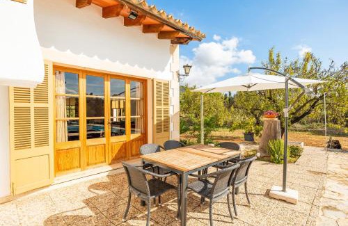 Alaro House | Cozy Country House Banyols
