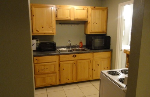 Asheville Apartment | Cozy country studio apt 5 mins to downtown Asheville.