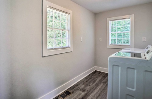Atlanta Cottage | Cozy Couple's Cottage ~ 5 Miles to Downtown!