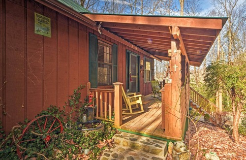 Andrews Cabin | Cozy Creekside Cabin in Nantahala Ntl Forest!