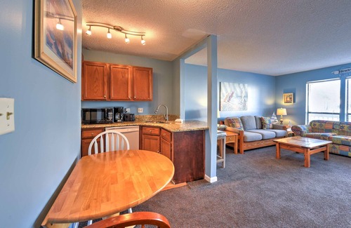 Holiday Isle Apartment | Cozy Destin Studio w/Shared Pools + Beach Access!