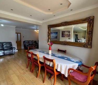 Heath House | Cozy Double Room Stay