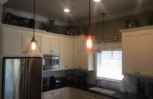 Healdsburg House | Cozy Downtown Healdsburg Home! 1 Block to Wine Tasting, 3 Blocks to Town Plaza