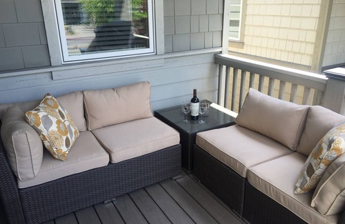 Healdsburg House | Cozy Downtown Healdsburg Home! 1 Block to Wine Tasting, 3 Blocks to Town Plaza