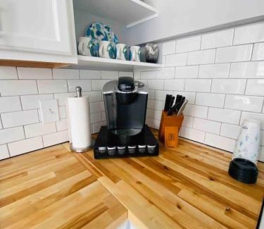 Downtown Cleveland House | Cozy Downtown Modern Condo in the Heart of it all