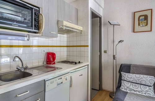 Bareges Apartment | Cozy duplex for 6, 2 bdrms, balcony, parking, near the slopes in Barèges