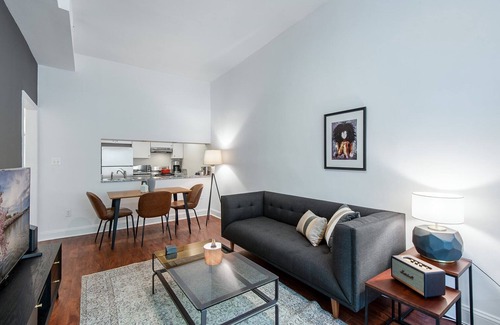 Dupont Circle Apartment | Cozy Dupont Circle 1BR w/W/D near metro & Johns Hopkins by Blueground