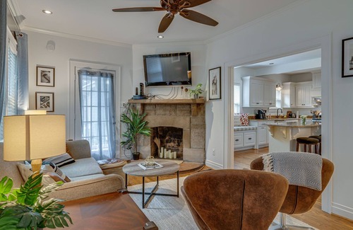 Rolling Acres Cottage | Cozy East Nashville Cottage: Walk To Restaurants, Local Hangs, 4 Mi to Downtown