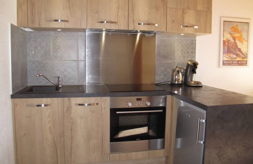 Val-Thorens Apartment | Cozy & Elegant Apartment in Val Thorens, Ski-in/Ski-out, south-facing view, 36m2