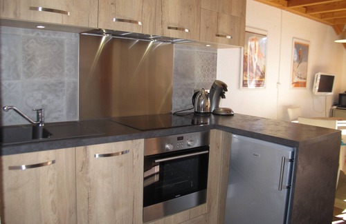 Val-Thorens Apartment | Cozy & Elegant Apartment in Val Thorens, Ski-in/Ski-out, south-facing view, 36m2
