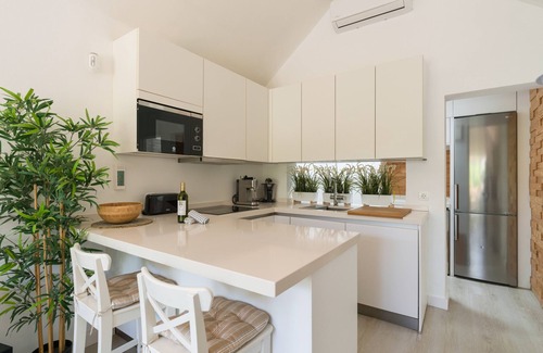 Maspalomas Ski Chalet | Cozy Bungalow with Private Jacuzzi in Maspalomas