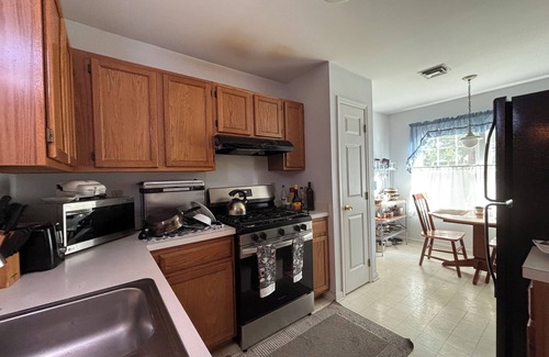 Harrisburg House | Cozy Family 3BR near Hershey & Harrisburg for 5 ModernComforts Free Parking
