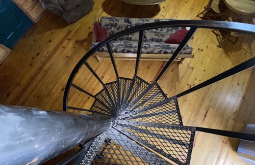 Saint Joe Cabin | Cozy family-friendly cabin tucked away in the heart of St. Joe Arkansas