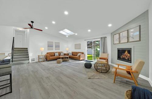 Coeur d'Alene House | Cozy Family Home- Modern, Spacious, Fully Stocked