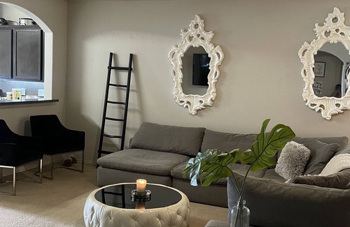Cypress House | Cozy family home open space in a nice community