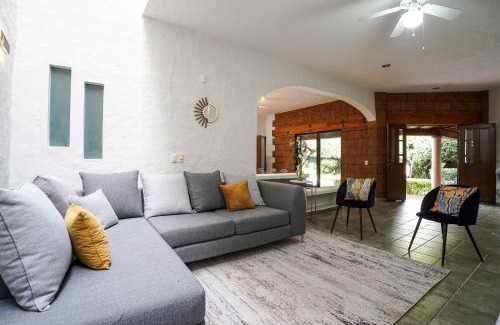 Cuernavaca House | Cozy family house I Pool & Bar l Cuernavaca